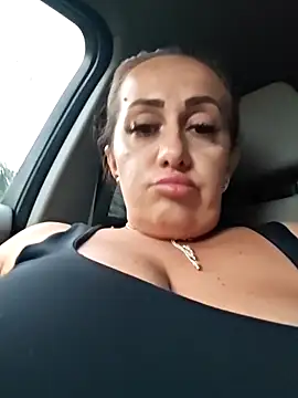 AvaLloyd online show from 09/29/25, 02:44