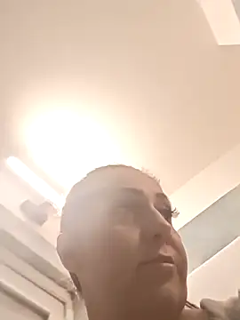 AvaLloyd online show from 10/17/25, 02:48