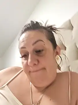 AvaLloyd online show from 03/30/26, 01:50