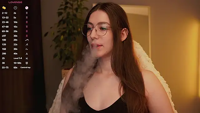 Ester Hill online show from 11/25/25, 01:16