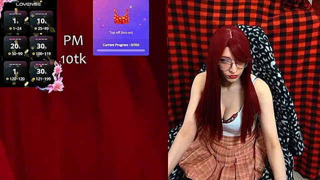 Snapshot of ElliMoor chatting on 11/13/25, 08:35 ElliMoor online show from 11/13/25, 08:35