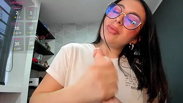 Snapshot of MiaWils_ chatting on 03/11/25, 10:42 MiaWils online show from 03/11/25, 10:42