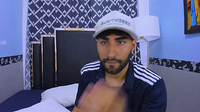 MilanZaire online show from 10/21/25, 12:44