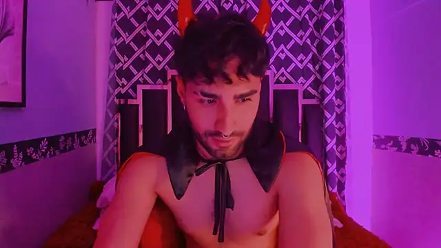 MilanZaire online show from 10/31/25, 06:31