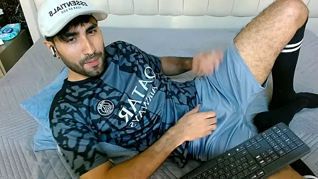 MilanZaire online show from 12/15/25, 10:58