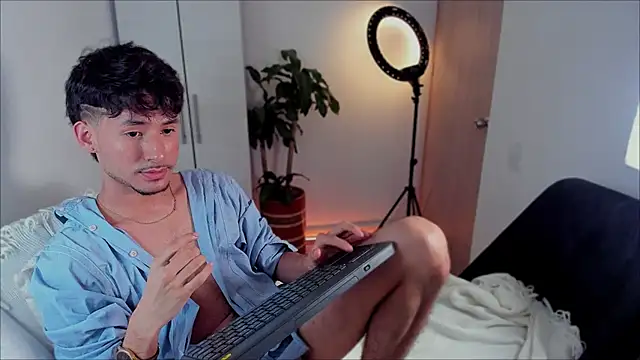 dimitri targaryen online show from 01/08/25, 03:40