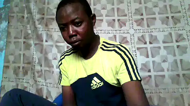 Snapshot of little__joy chatting on 02/16/25, 12:32 little  joy online show from 02/16/25, 12:32