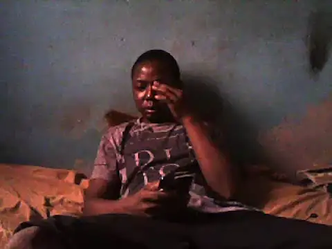 Snapshot of little__joy chatting on 02/27/25, 03:05 little  joy online show from 02/27/25, 03:05