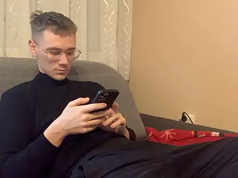 Honeeymaster online show from 12/22/25, 11:29