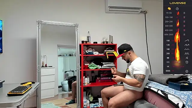 supermanboy94 online show from 01/10/25, 08:18