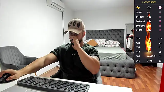 supermanboy94 online show from 10/13/25, 05:29