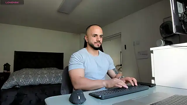 supermanboy94 online show from 04/16/26, 05:19