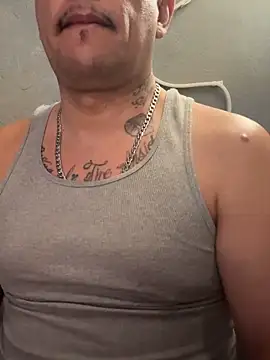 Snapshot of treb818 chatting on 12/22/25, 03:14 treb818 online show from 12/22/25, 03:14