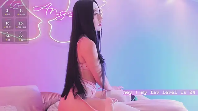 valerymonroe online show from 02/09/25, 05:22