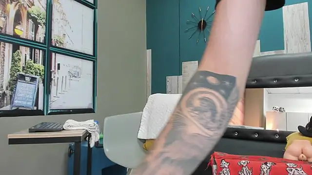 Rhaegal hot online show from 12/22/24, 03:44