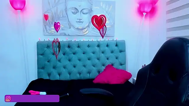 lina bedoya  online show from 02/12/25, 03:05