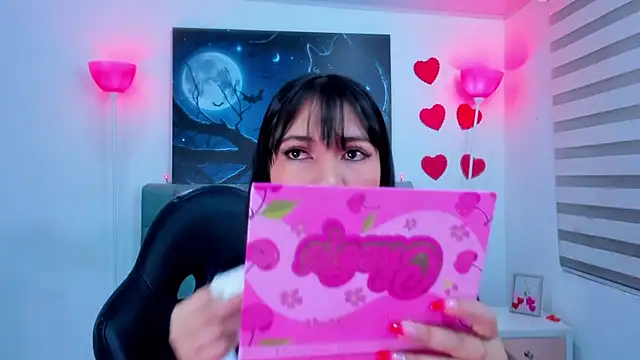 lina bedoya  online show from 02/20/25, 11:42