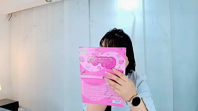 lina bedoya  online show from 09/22/25, 11:34