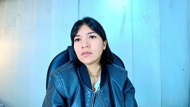 lina bedoya  online show from 11/27/25, 11:34