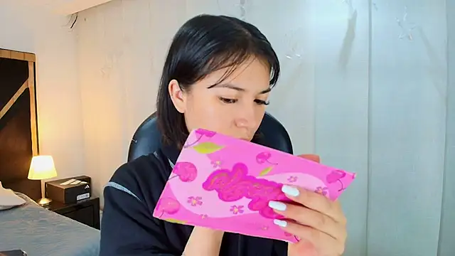 lina bedoya  online show from 02/17/26, 11:50