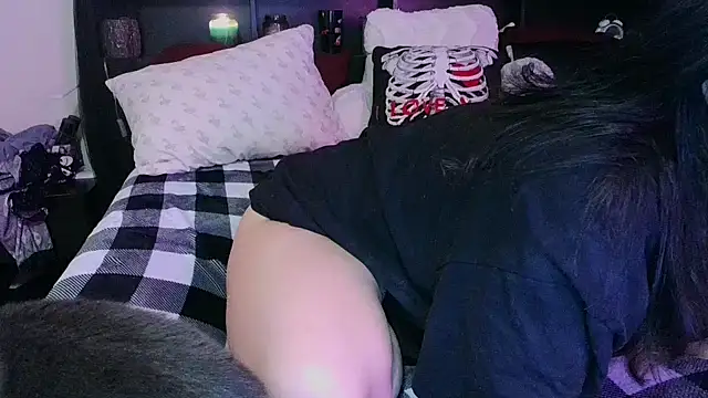 CrystalLakeXO online show from 01/17/26, 08:08