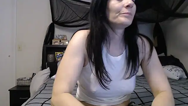 CrystalLakeXO online show from 06/19/26, 06:07