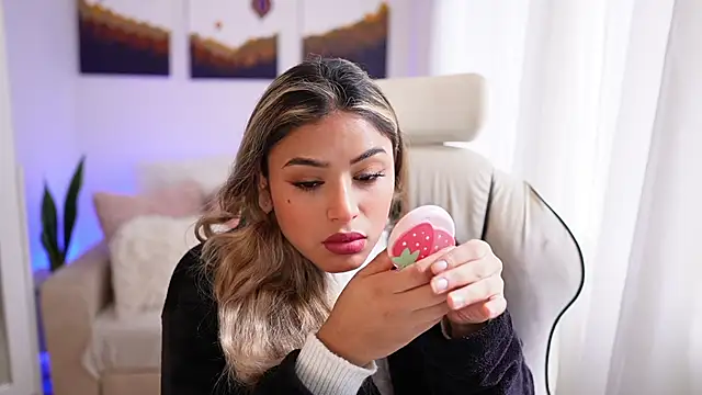 SaraParisi online show from 01/02/25, 08:46