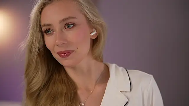 Vika54784 online show from 11/08/25, 03:29