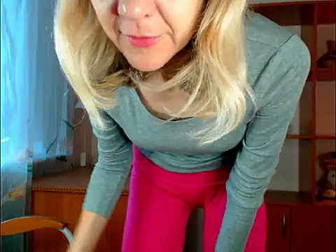 Tanya6547 online show from 10/27/25, 08:07