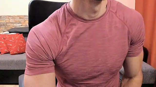 HotHunkTrainer online show from 02/08/26, 09:56