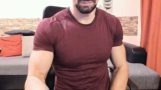 HotHunkTrainer online show from 04/16/26, 08:37