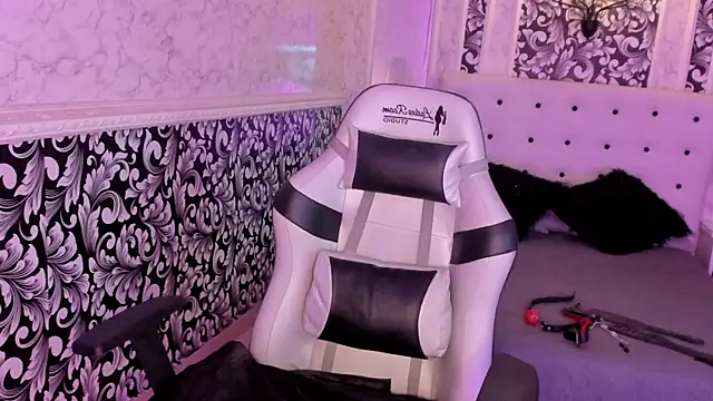 Foxy Slave online show from 01/19/25, 01:01