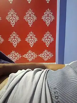 model yesx online show from 12/26/24, 05:30