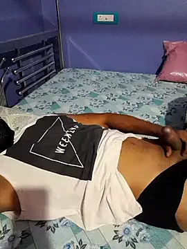 model yesx online show from 12/30/24, 04:40