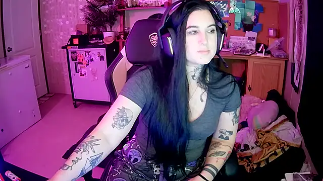 Snapshot of ferocityflame chatting on 11/10/25, 02:54 ferocityflame online show from 11/10/25, 02:54