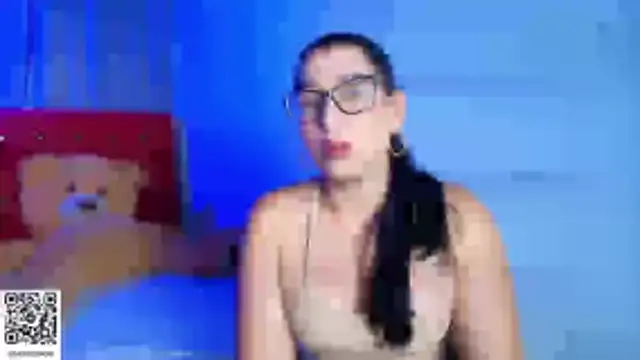 Snapshot of kathy_lorensss chatting on 11/05/25, 02:06 kathy lorensss online show from 11/05/25, 02:06