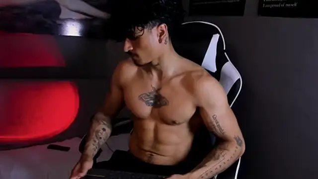 Thomas Fit1 online show from 04/20/26, 07:37