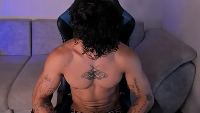 Snapshot of Thomas_Fit1 chatting on 07/01/26, 12:56 Thomas Fit1 online show from 07/01/26, 12:56