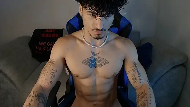 Snapshot of Thomas_Fit1 chatting on 07/14/26, 12:44 Thomas Fit1 online show from 07/14/26, 12:44
