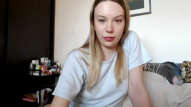 Snapshot of Scarlettford chatting on 02/05/26, 10:20 Scarlettford online show from 02/05/26, 10:20