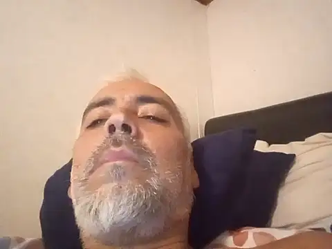 Xoc8  online show from 12/04/24, 08:40