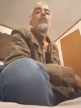 Xoc8  online show from 12/14/24, 12:44