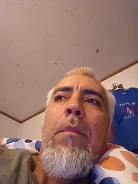 Xoc8  online show from 12/30/24, 07:11