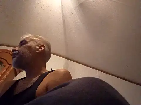 Xoc8  online show from 01/15/25, 01:12