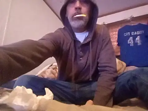 Xoc8  online show from 02/22/25, 08:42