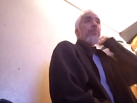 Xoc8  online show from 09/24/25, 04:27