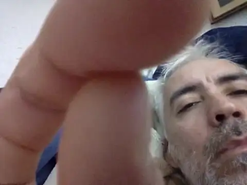 Xoc8  online show from 10/30/25, 06:59