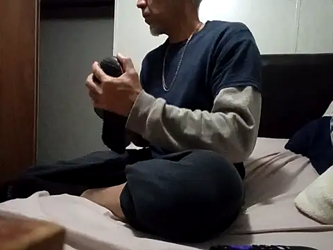 Xoc8  online show from 11/03/25, 07:31