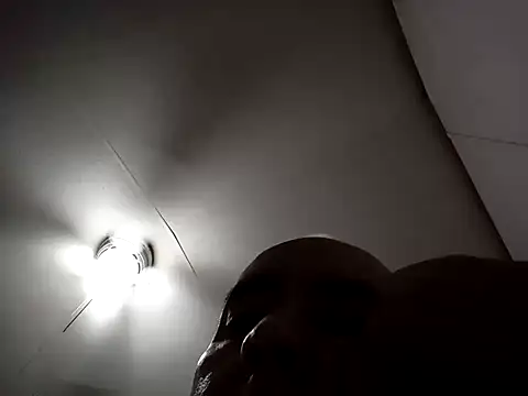 Xoc8  online show from 11/18/25, 10:31