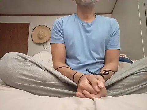 Xoc8  online show from 03/05/26, 02:29